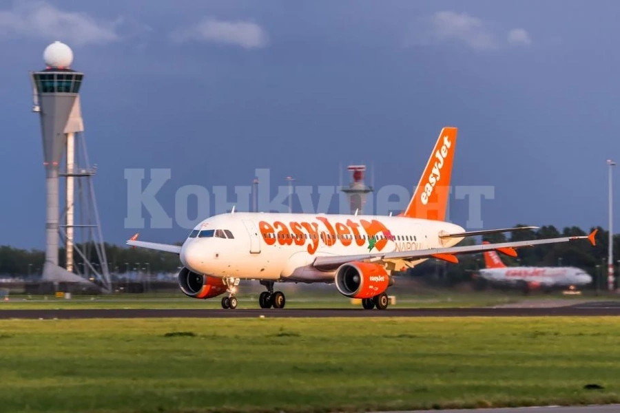 Без пътници на средните седалки в самолетите на EasyJet
