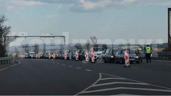 Над 2 км колона от коли на входа на София откъм магистрала \