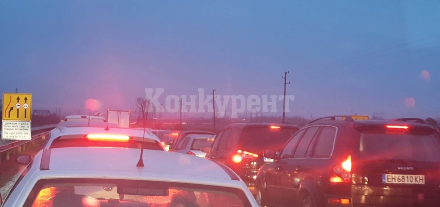 Километрични колони за влизане в София СНИМКИ