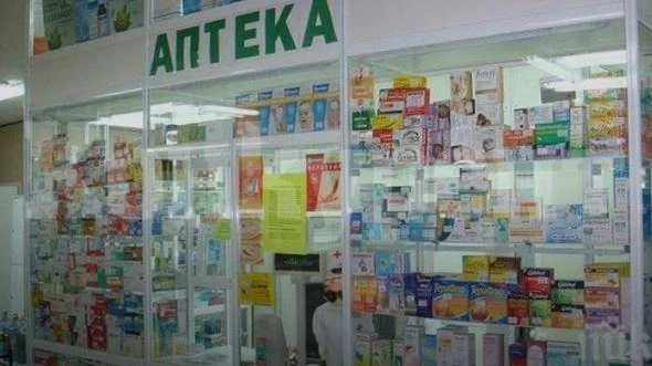 Психар се опита да подпали аптека