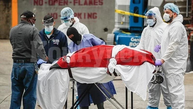 Ужасяващи СНИМКИ: Откарват с пикап телата на починали от COVID-19 в САЩ