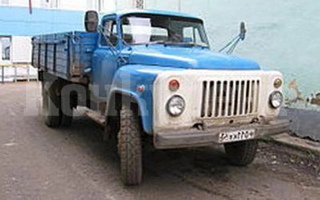 Хванаха мъж да кара „ЗИЛ” без номера в село Чирен