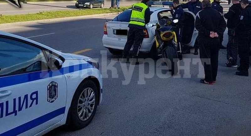 Арестуваха мъртво пиян, яхнал мотор без номера