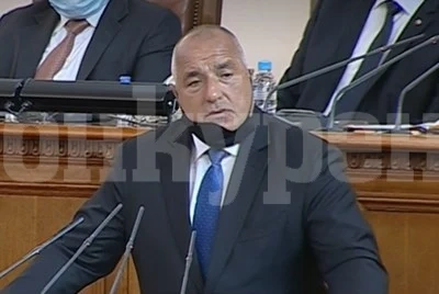 Борисов е в парламента, за да бъде изслушан за кризата с коронавируса