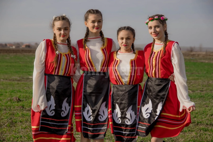 Абитуриентка от Видин спечели награда от фотоконкурс СНИМКИ