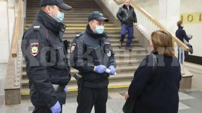 Близо 8 000 души с положителни проби за ден в Русия