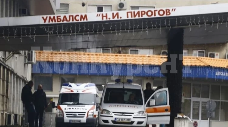 Заразен с коронавирус избяга от \
