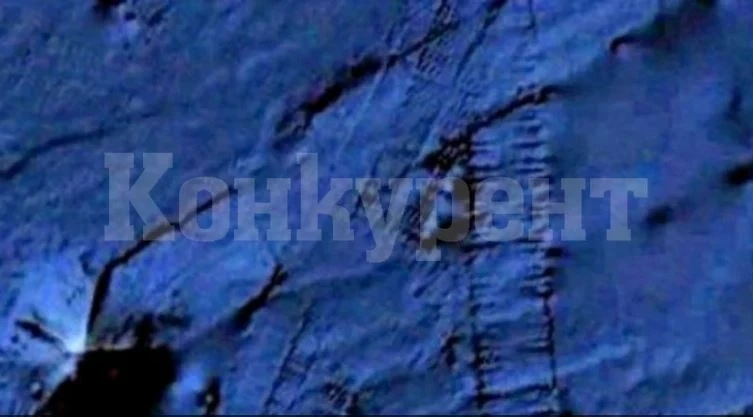 Огромна пирамида се движи сама по дъното на океана ВИДЕО