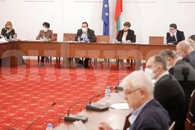 Правна комисия разглежда промените в закона след извънредното положение