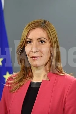 Ангелкова: Работим за това началото на туристическия сезон да е на 1 юли