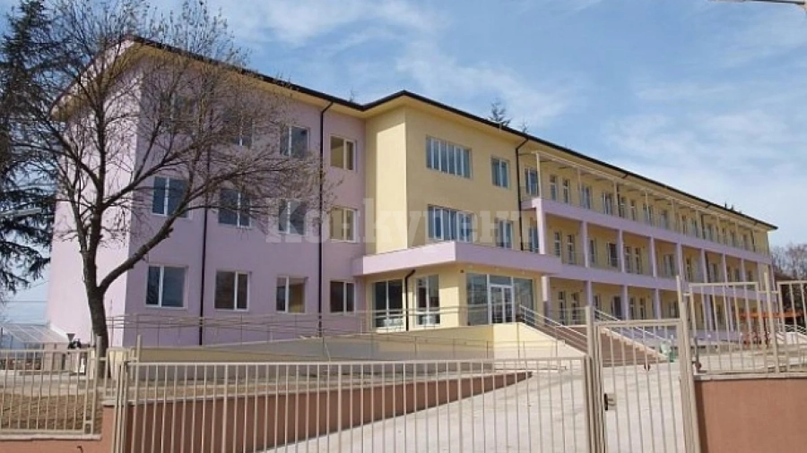 Болница върнала заразен с COVID-19 от старческия дом