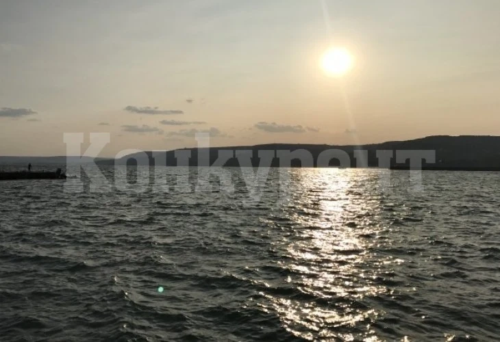 Издънка: Иран потопи по грешка свой ракетен кораб, има много загинали