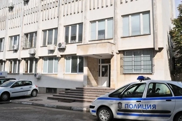 Тарикат под карантина отиде в КАТ-Монтана, за да си смени книжката