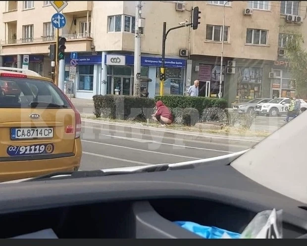 Протестиращите срещу Борисов опикаха Орлов мост СНИМКИ