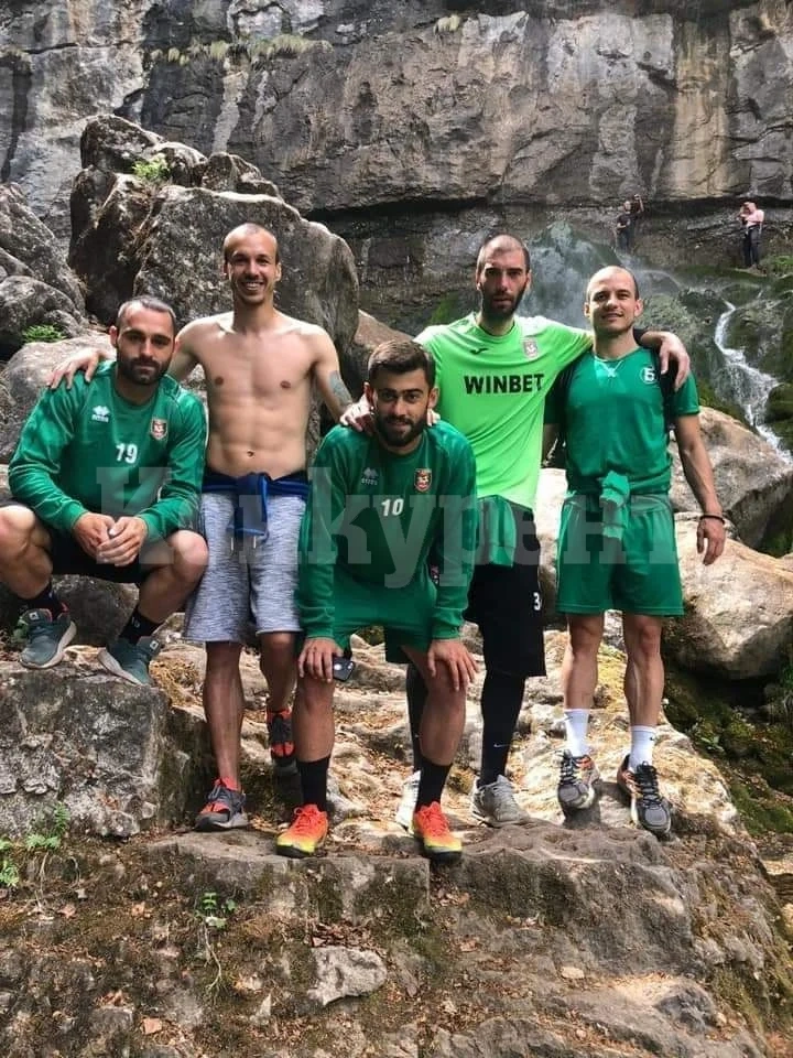 Футболистите на Ботев хванаха... Балкана