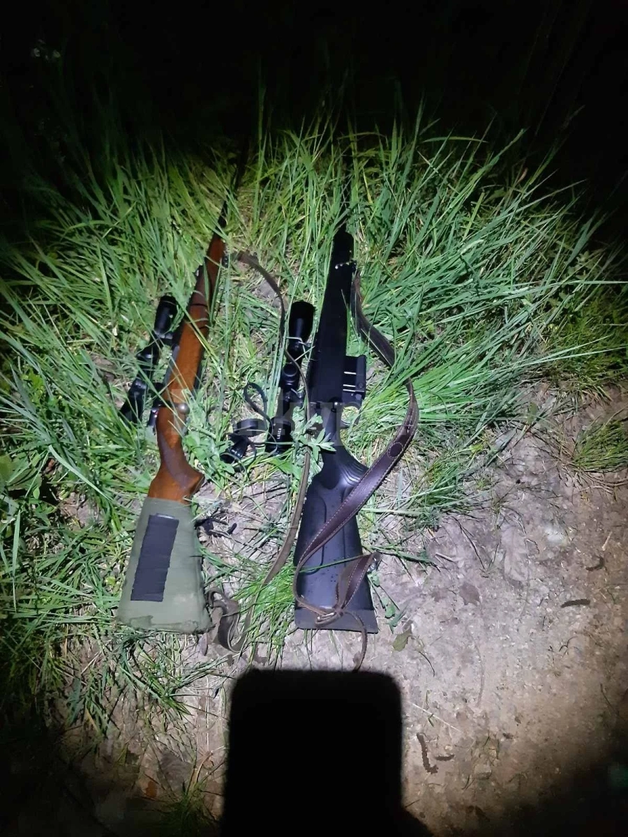 Ужасяваща находка! Откриха два обезглавени сръндака в багажника на „Нисан“