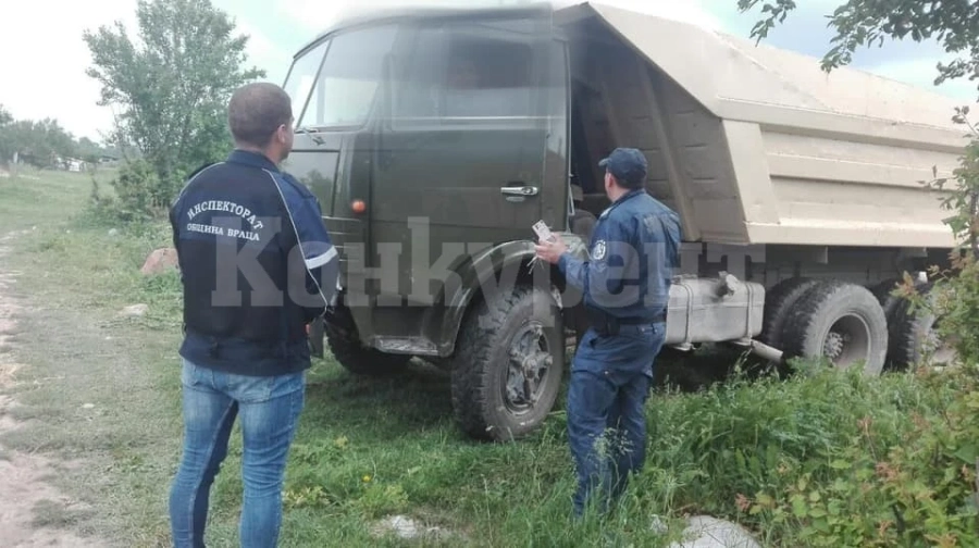 Удариха с два акта мъж, изхвърлял нерегламентирано строителни отпадъци СНИМКИ