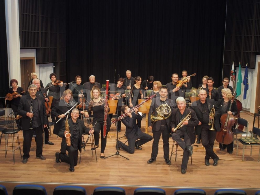 Симфониета-Враца излъчва онлайн концерта „Дигитални струни“ с участието на виртуозен български челист и корейски музиканти