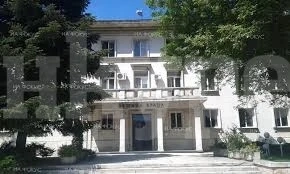 Правят публичен търг за 7 паркоместа