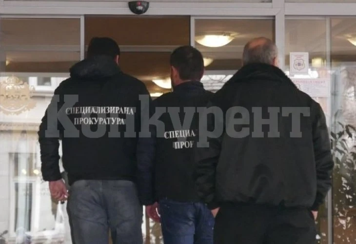Спецакция в МОСВ, проверяват зам.-министър и братя Бобокови