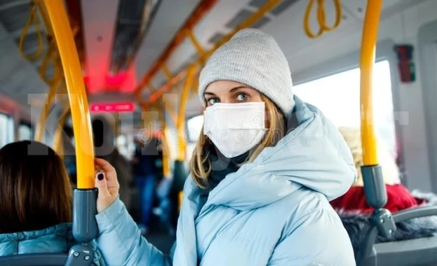 В Полша вече ще може да се излиза на улицата без маска