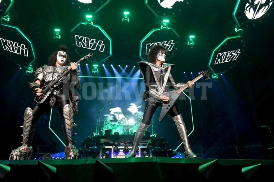 Почина китаристът на група Kiss Боб Кулик