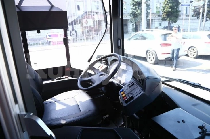 Автобус помете пешеходец в Пловдив