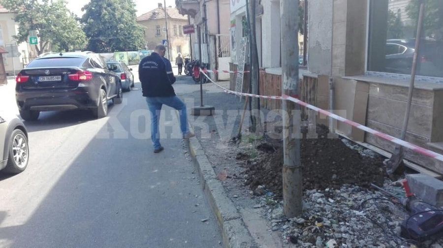 Още една фирма отнесе солена глоба за разкопан тротоар във Враца СНИМКИ