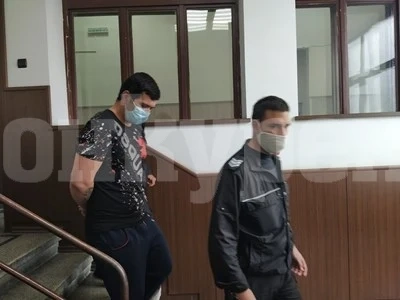 Убиец на баба от Пловдив: Удуших я с ръкавите на блузата си, беше ми съседка СНИМКИ