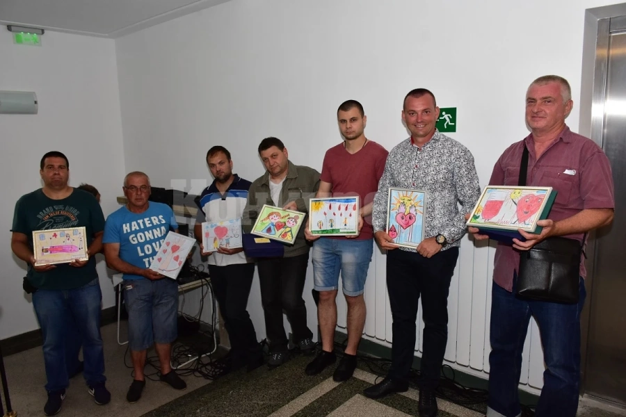 Признание и награди за най-активните доброволни кръводарители