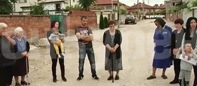 Мъж с психични проблеми напада хора в Раковски