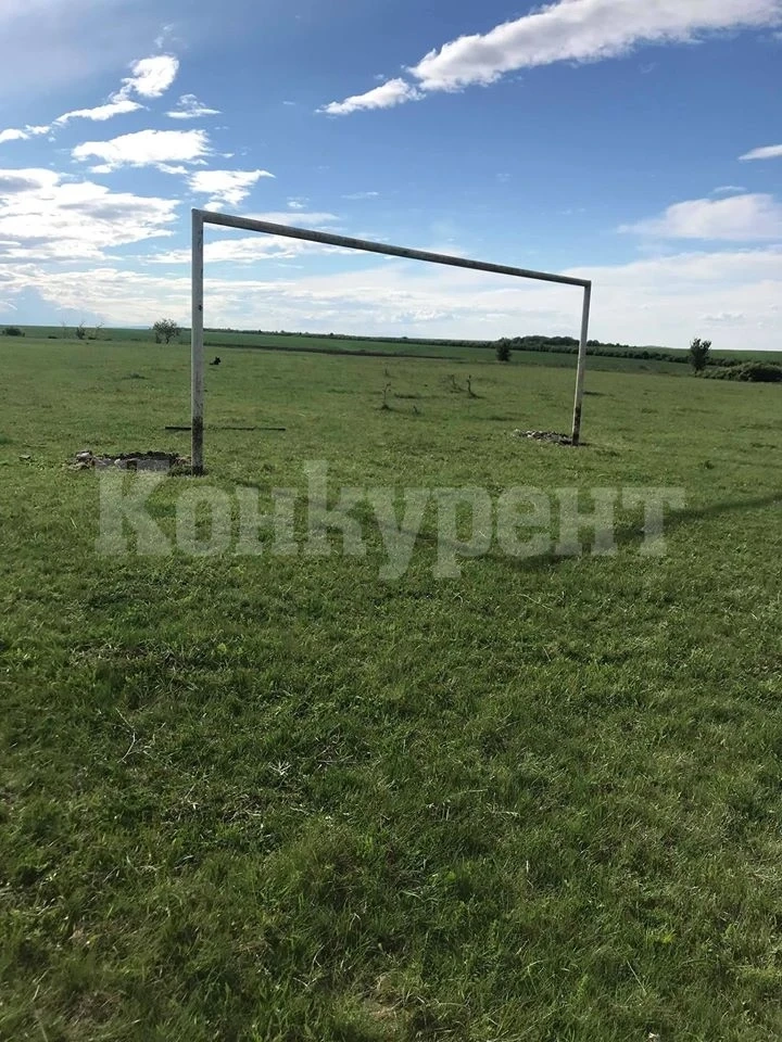 В Баница се пробват да възкресят футбола, Милин камък мачка комшии в контрола