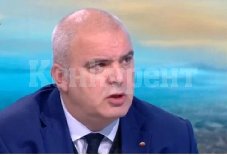 Манев: Ще се разбере кой е снимал Борисов как спи, достъп до спалнята му имат...