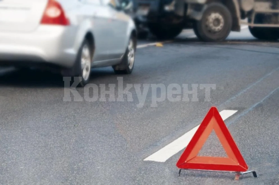 Шофьор катастрофира и „прелетя“ в насрещното на магистрала „Хемус“ край Шумен