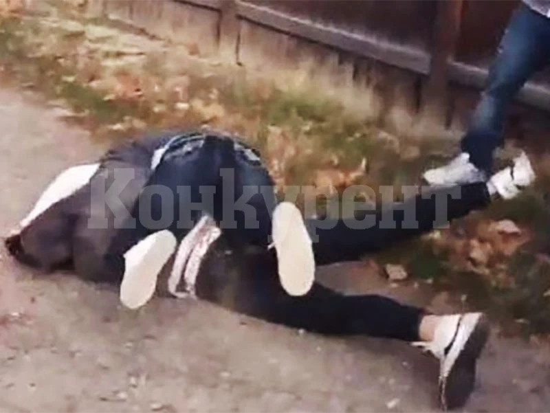 Див екшън! Млад мъж е в болницата след побой пред заведение