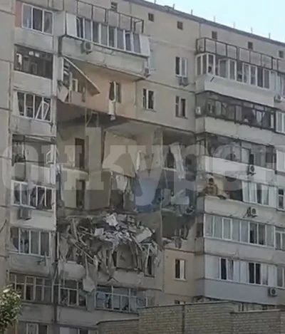 Трима загинали при взрив на жилищен блок в Украйна (Видео)