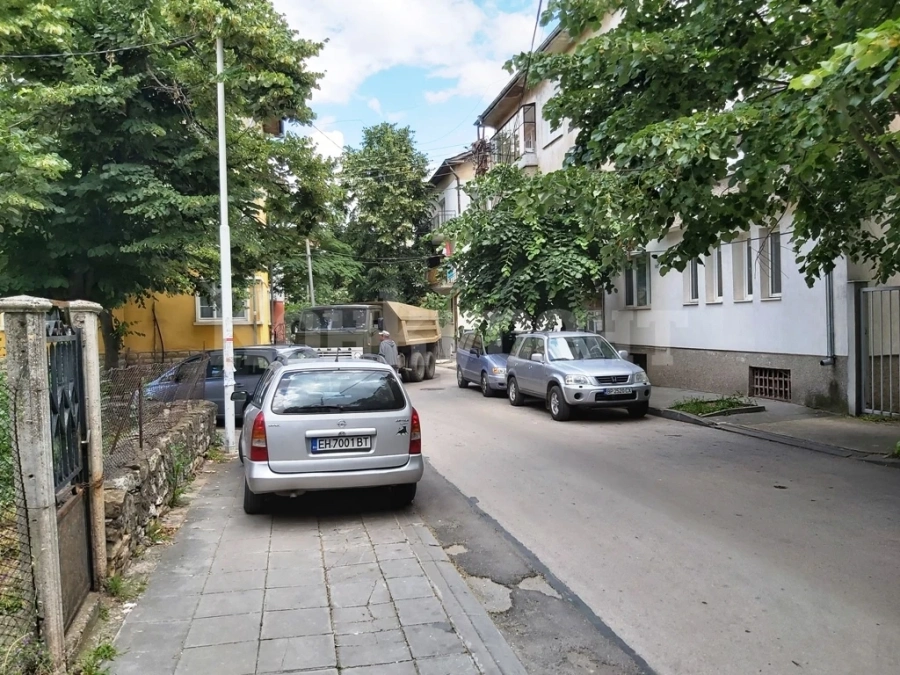 Да паркираш по врачански СНИМКИ