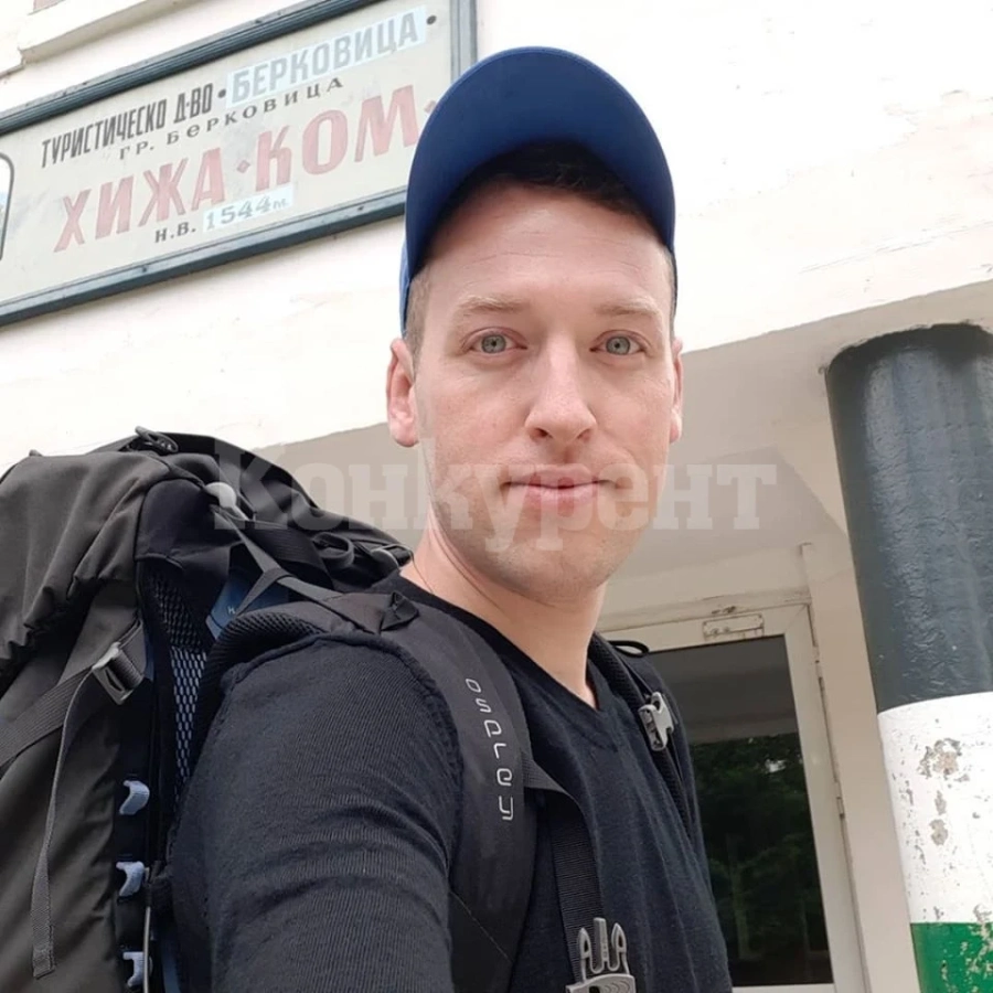 На поход: Джорджано мъкне камъни в раницата срещу неприятели, пияни туристи не му дават да мигне