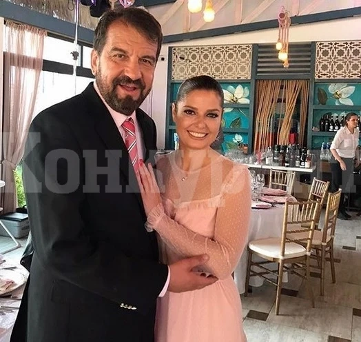 Алекс изритана от работа без обяснения, с Ники Кънчев започнаха да водят сватби