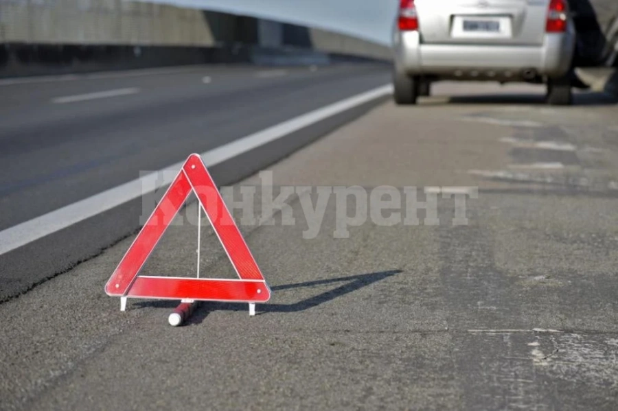 Автобус на градския транспорт падна от мост във Варшава, двама загинаха (СНИМКА)
