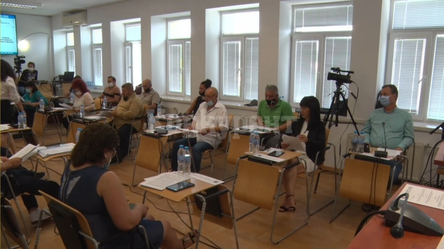 Кметът на Мездра подписва четири записи на заповед