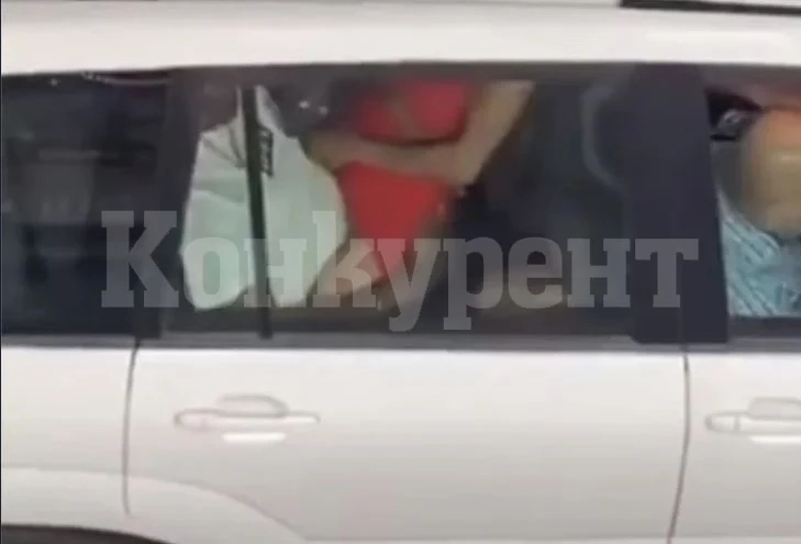 Страшен скандал: Заснеха секс в служебна кола на ООН ВИДЕО 18+ 