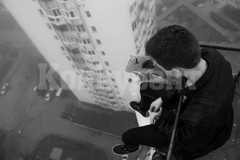 Самоубиецът от Столипиново наръгал 7 пъти с нож 17-г. си любовница