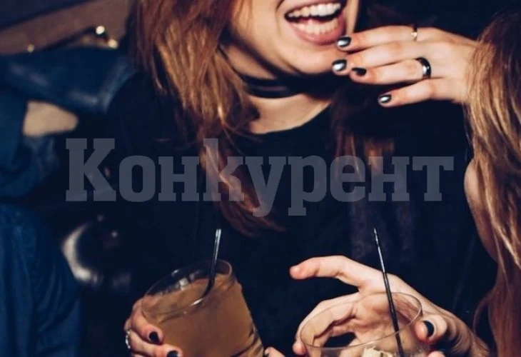 Ученици нарочно се заразяват на партита с COVID-19!