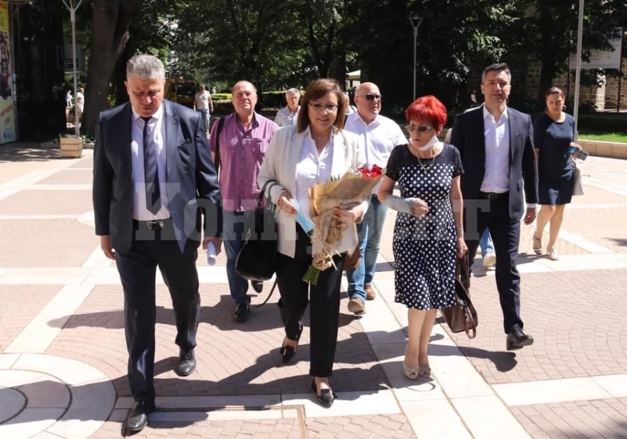 Нинова: Вярвам на членовете на партията