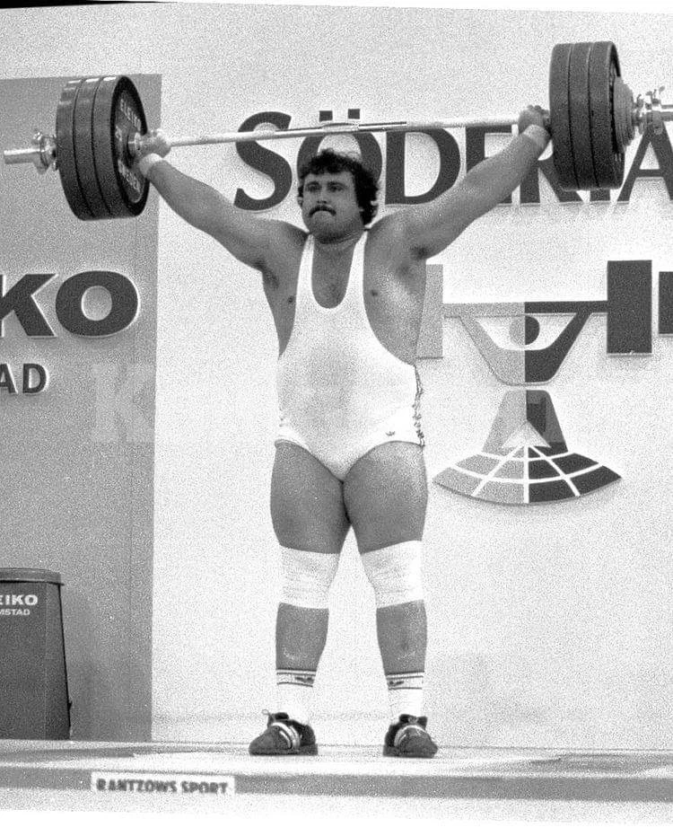 IN MEMORIAM! Почина великият Антонио Кръстев