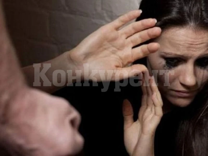 Популярен актьор спука от бой 17-години по-младата си приятелка СНИМКА 18+