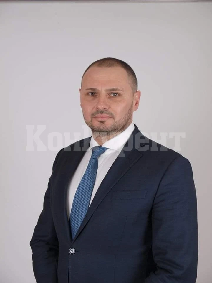 Красен Кръстев отваря приемна