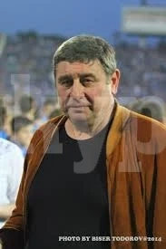 Синя легенда: Сираков няма пари, Левски върви към фалит