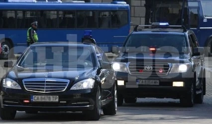 Доган и Пеевски се отказаха от държавната охрана и призоваха Радев да пази олигарсите и крадците от прехода